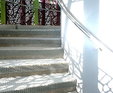 <font color="white"></font>